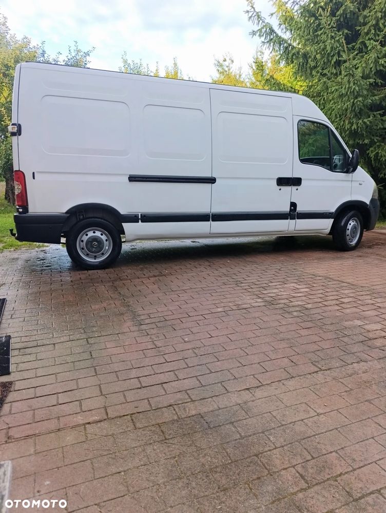 Nissan Interstar - 1