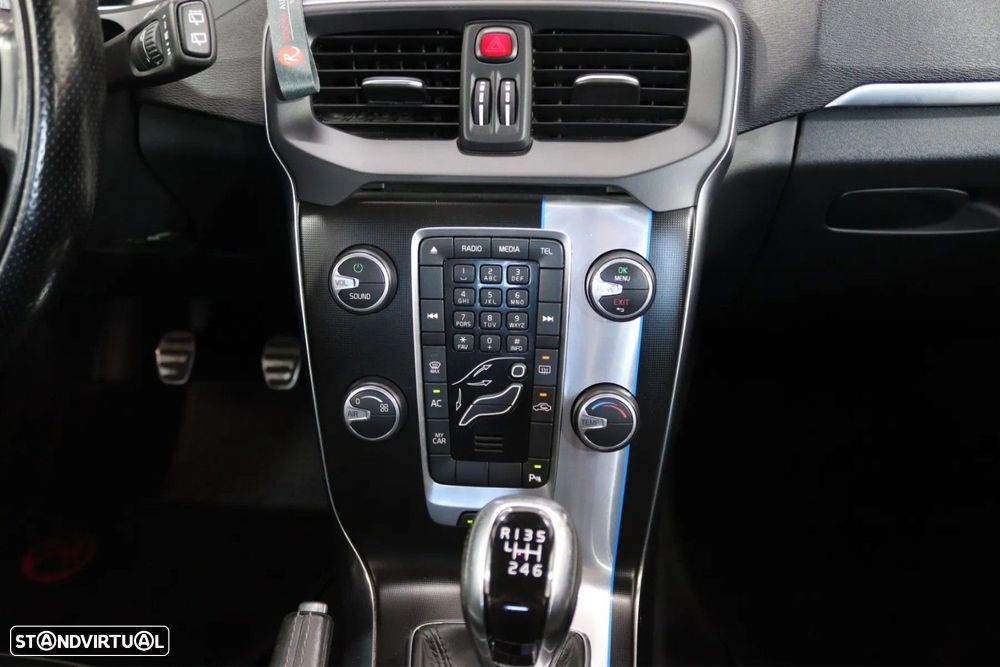 Volvo V40 1.6 D2 R-Design - 10
