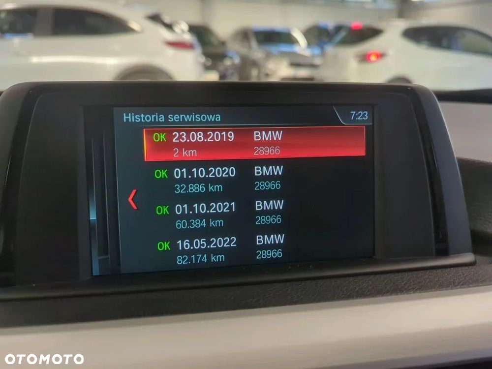 BMW Seria 3 318i - 8