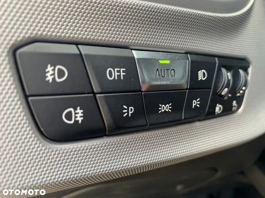 BMW Seria 1 118i Advantage - 12