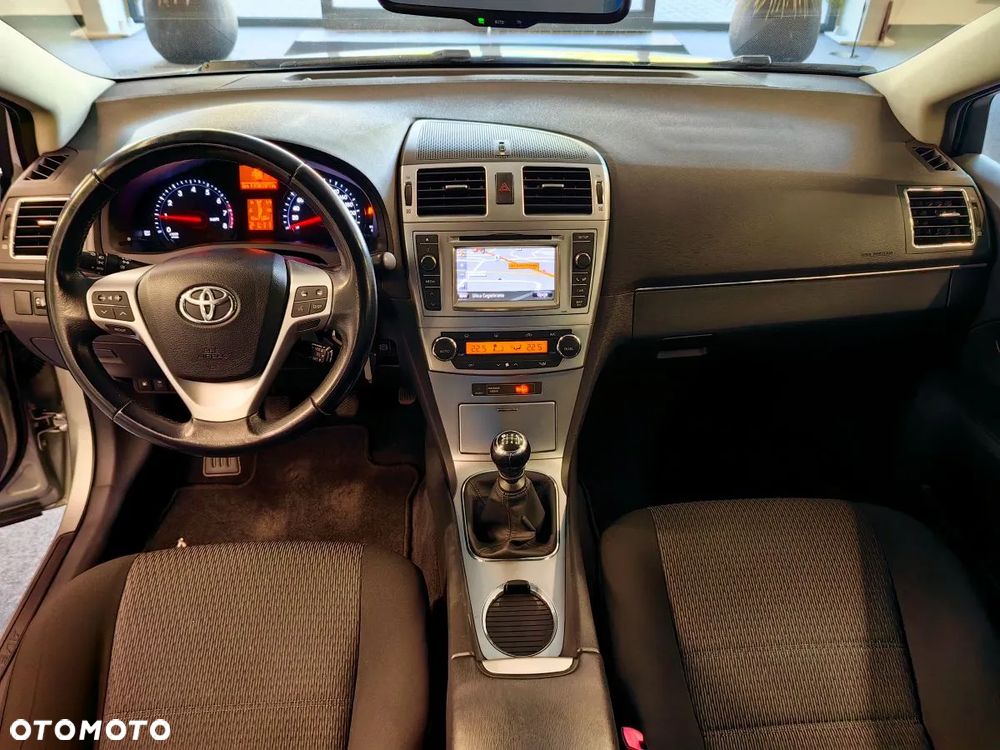 Toyota Avensis 1.8 Prestige - 9