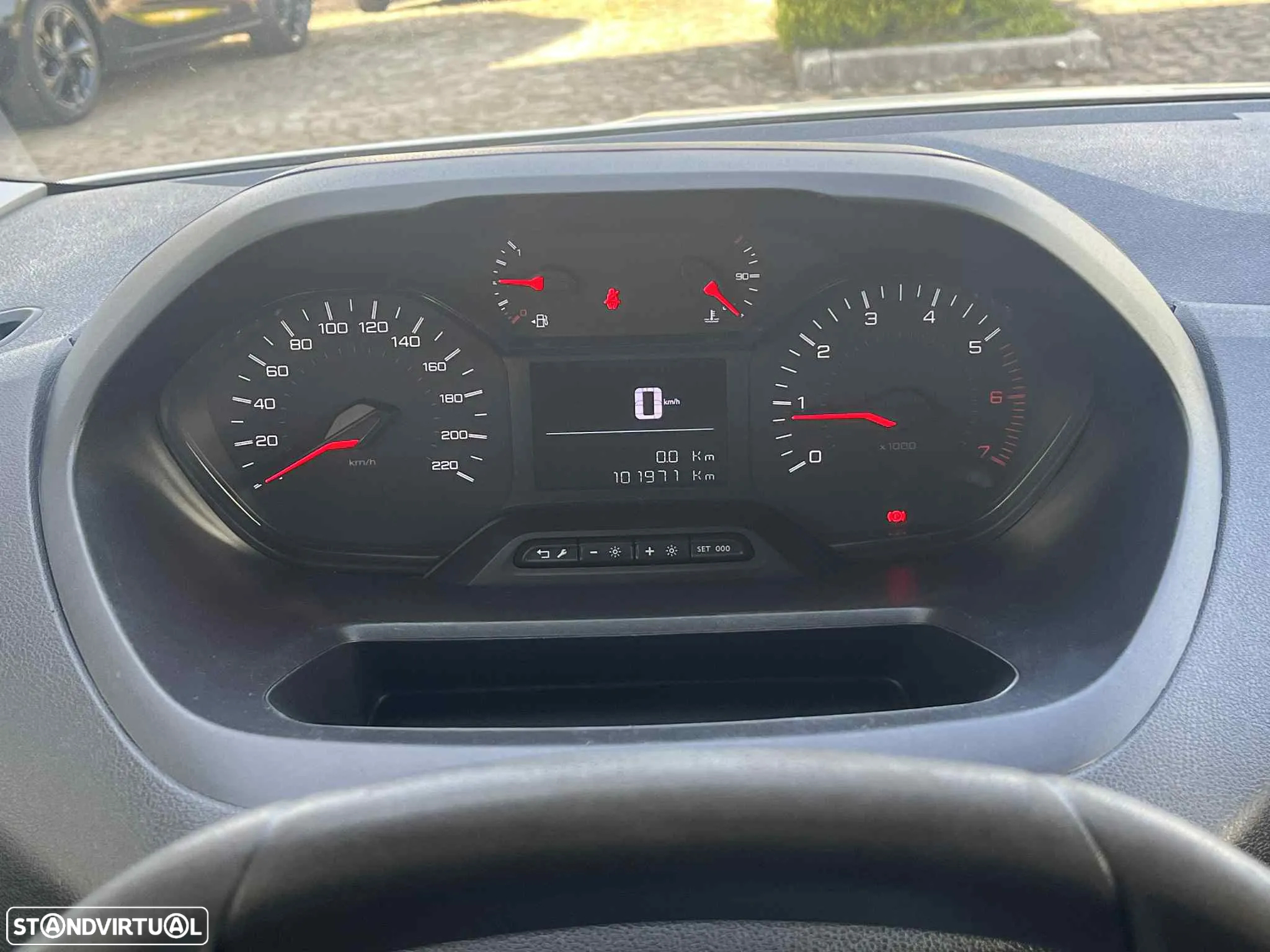 Peugeot Partner Premium Standard 1.6 BlueHDi 75cv - 8
