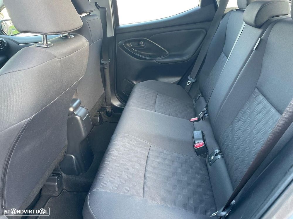 Toyota Yaris 1.5 HDF Comfort Plus - 11