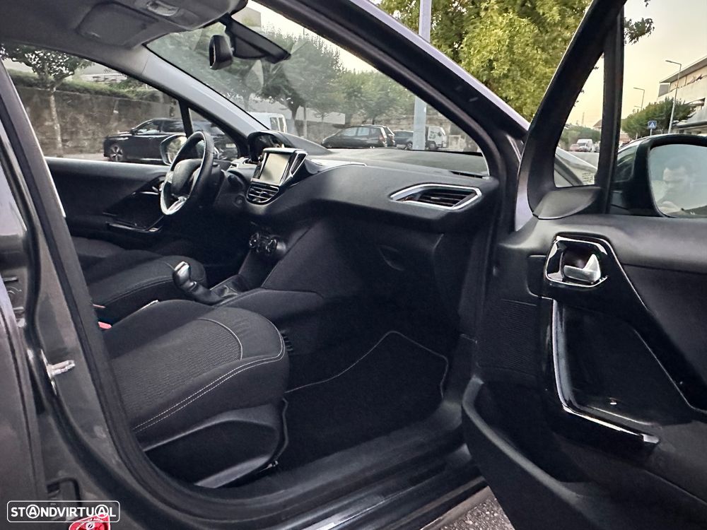Peugeot 208 1.6 BlueHDi Style - 44
