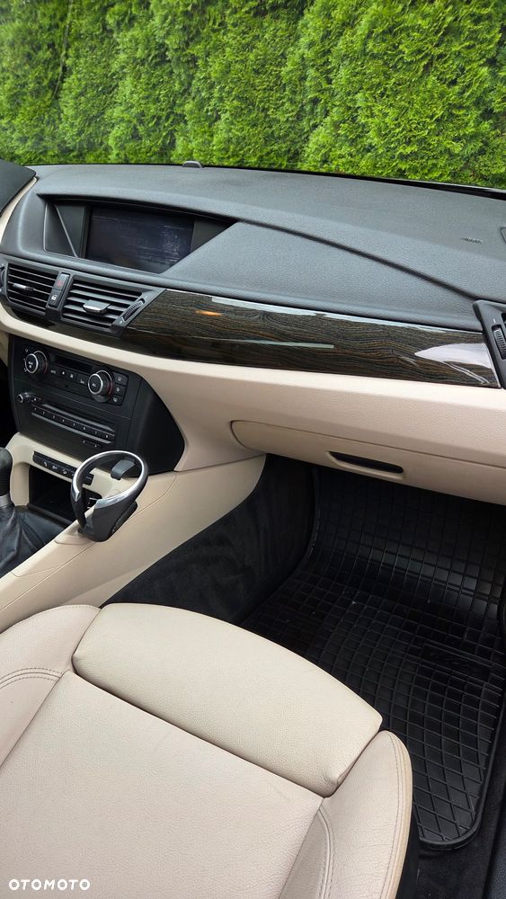 BMW X1 xDrive20d - 10