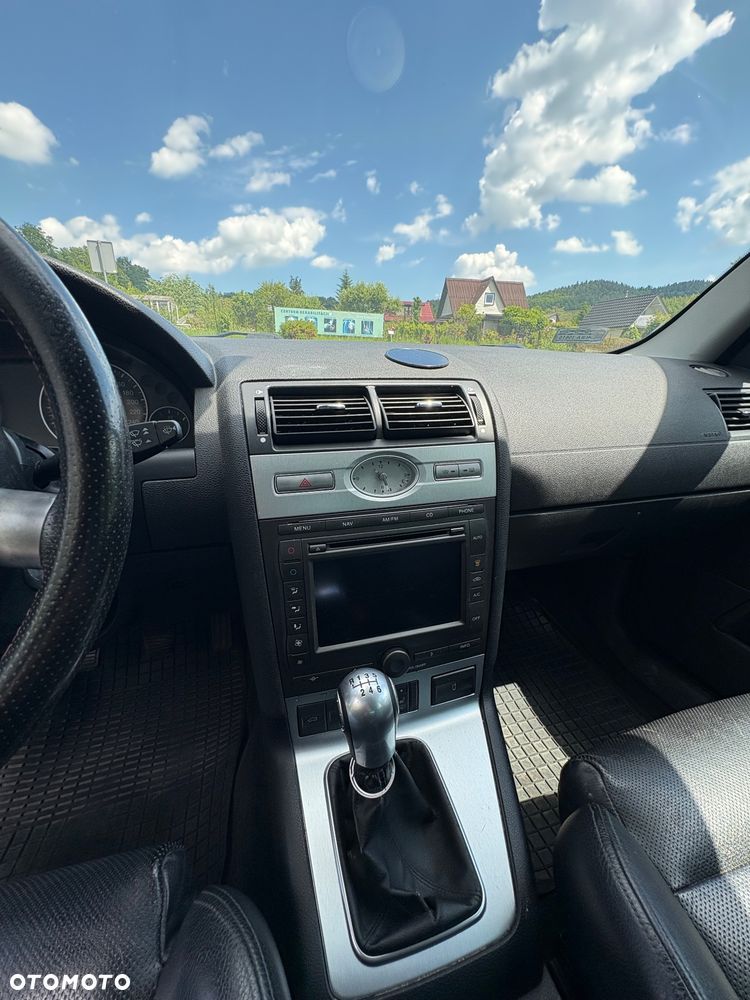 Ford Mondeo V6 ST 220 - 16