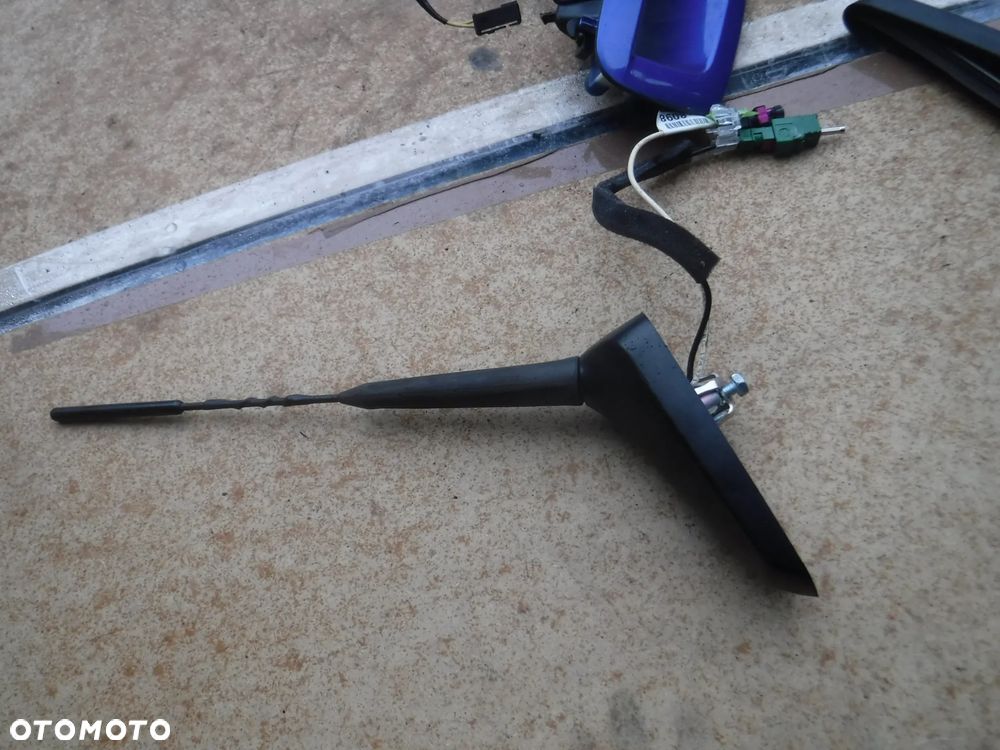 Opel Mokka  12-16 antena podstawa 95318098 - 1