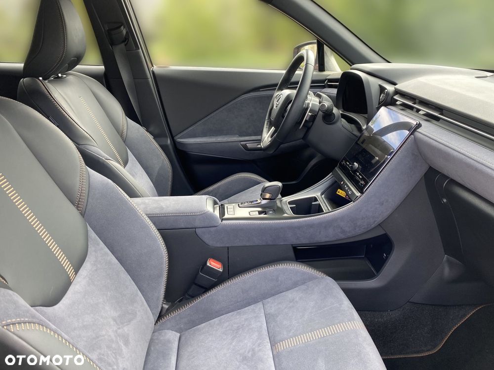 Lexus LBX 1.5 Hybrid Cool - 12