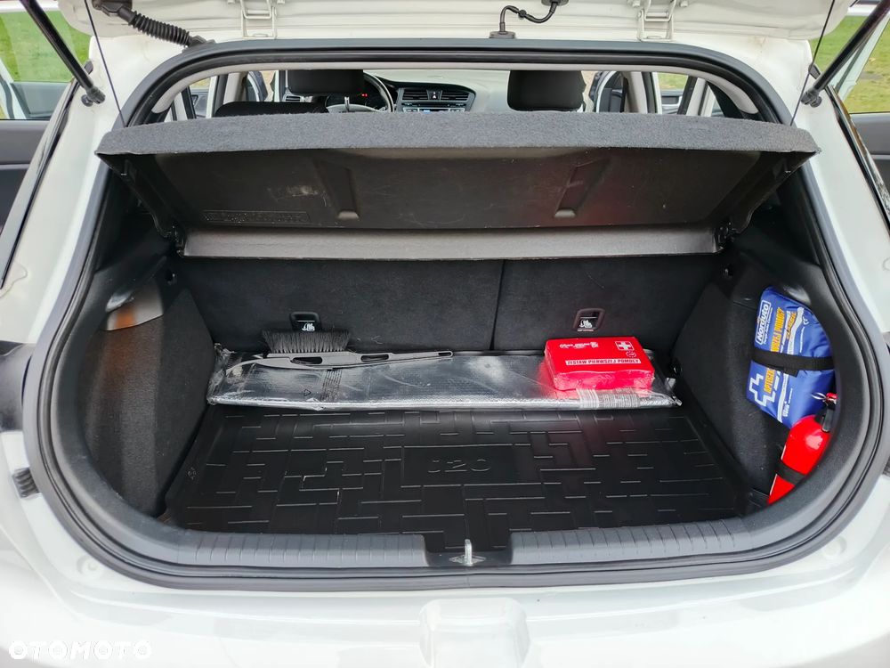 Hyundai i20 1.1 CRDi Style - 16