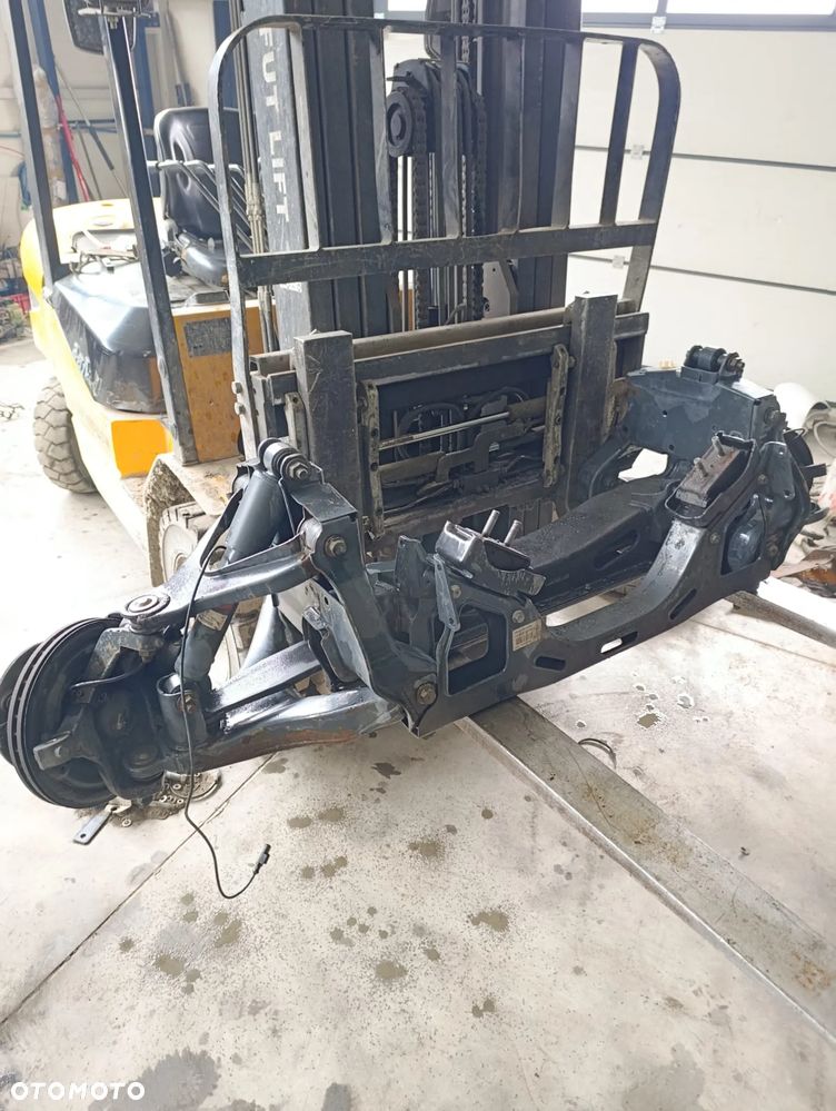BELKA OŚ PRZEDNIA IVECO DAILY SANKI 35C 5801771522 - 1
