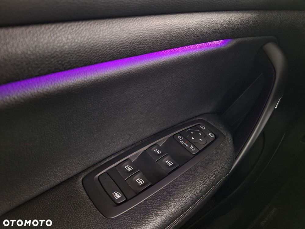 Renault Megane 1.3 TCe FAP Techno EDC - 37