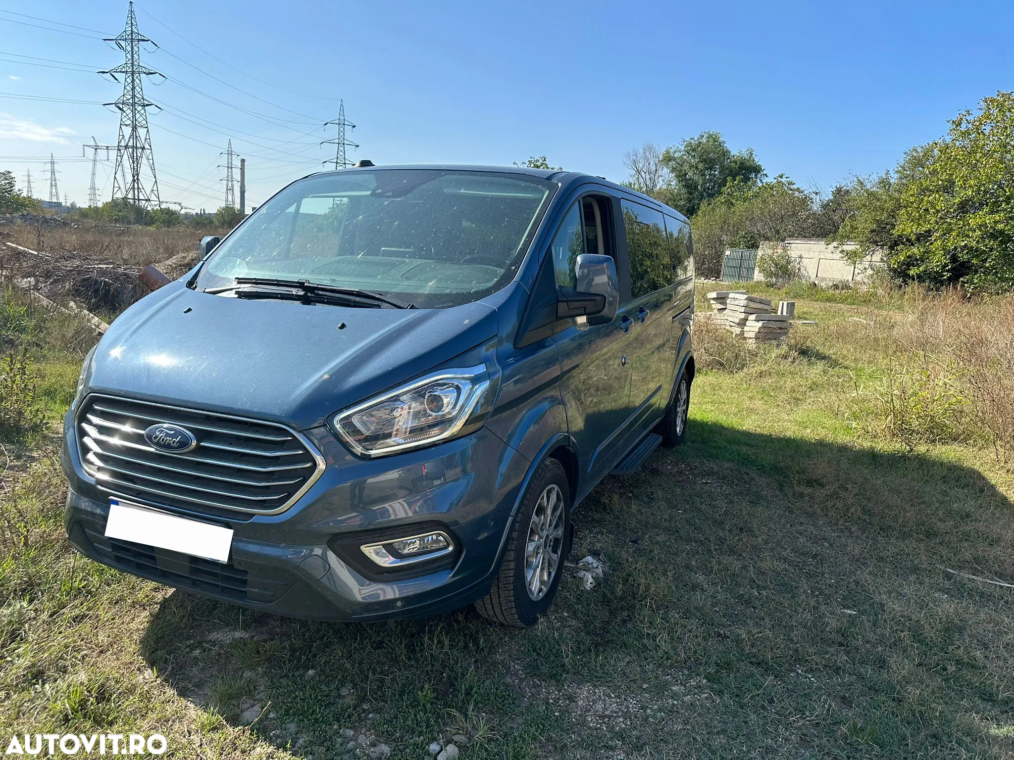 Ford Tourneo Custom Bus 320 2.0 EcoBlue 170 CP L2H1 Titanium X Aut. - 9