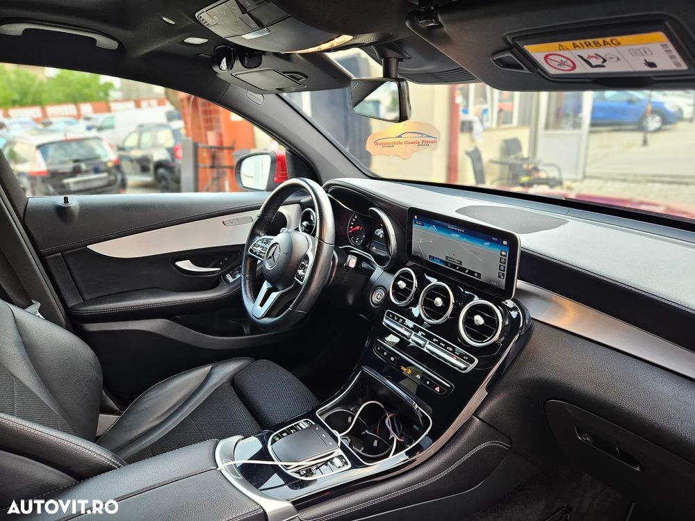 Mercedes-Benz GLC Coupe 200 d 4Matic 9G-TRONIC AMG Line Advanced - 24