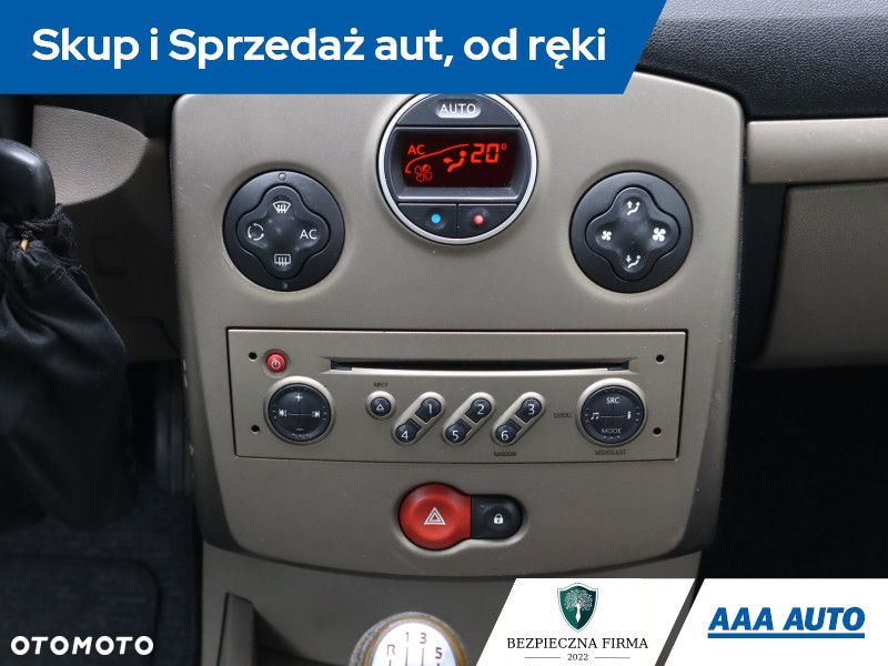 Renault Clio - 14
