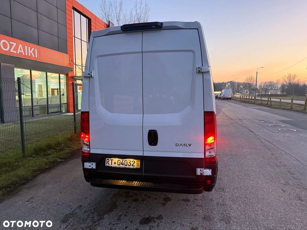Iveco Daily 35S14, 2.3 140KM, L4H2, HiMatic, Bardzo zadbany - 9