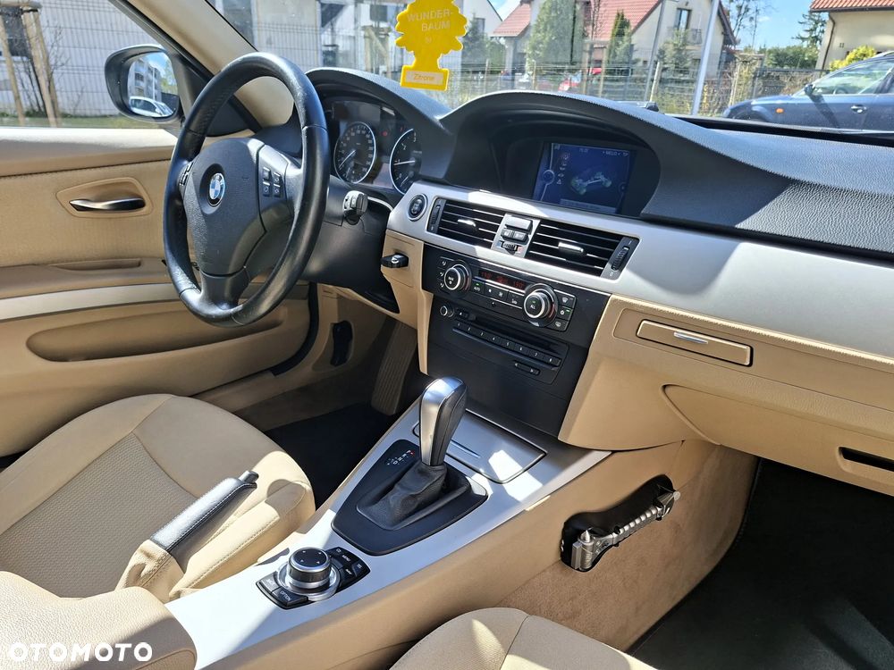 BMW Seria 3 318i Edition Exclusive - 8