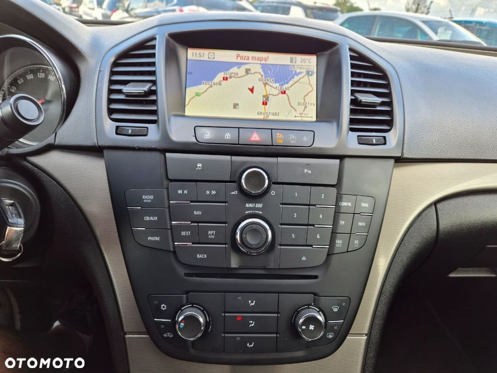 Opel Insignia 2.0 CDTI - 12