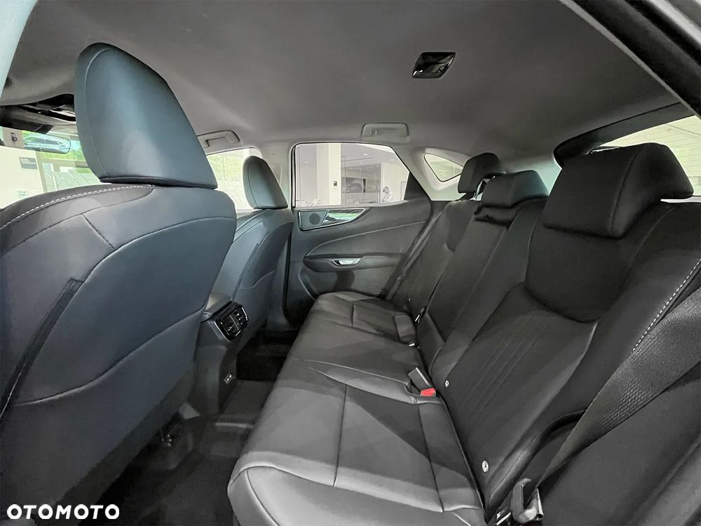 Lexus NX - 7