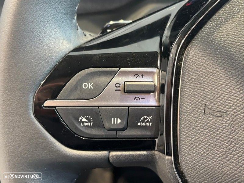 Peugeot 408 1.6 Hybrid Allure e-EAT8 - 17