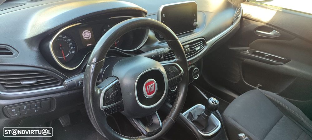 Fiat Tipo Station Wagon 1.3 M-Jet Lounge - 15