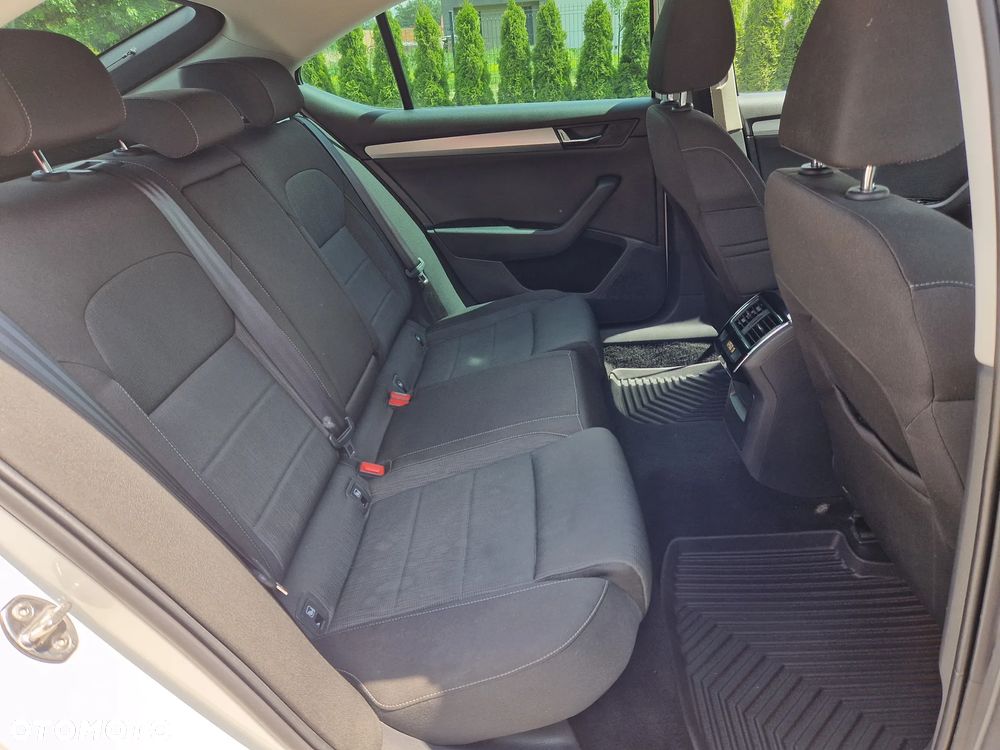 Skoda Superb 2.0 TDI Style - 16