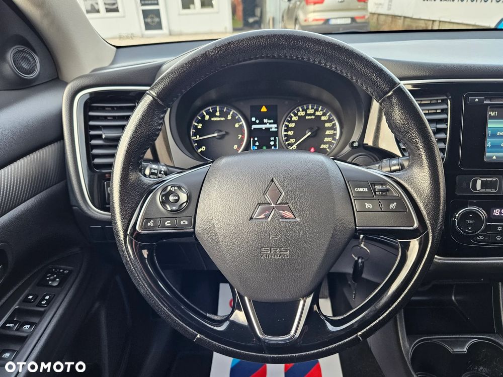 Mitsubishi Outlander 2.0 2WD Diamant - 26