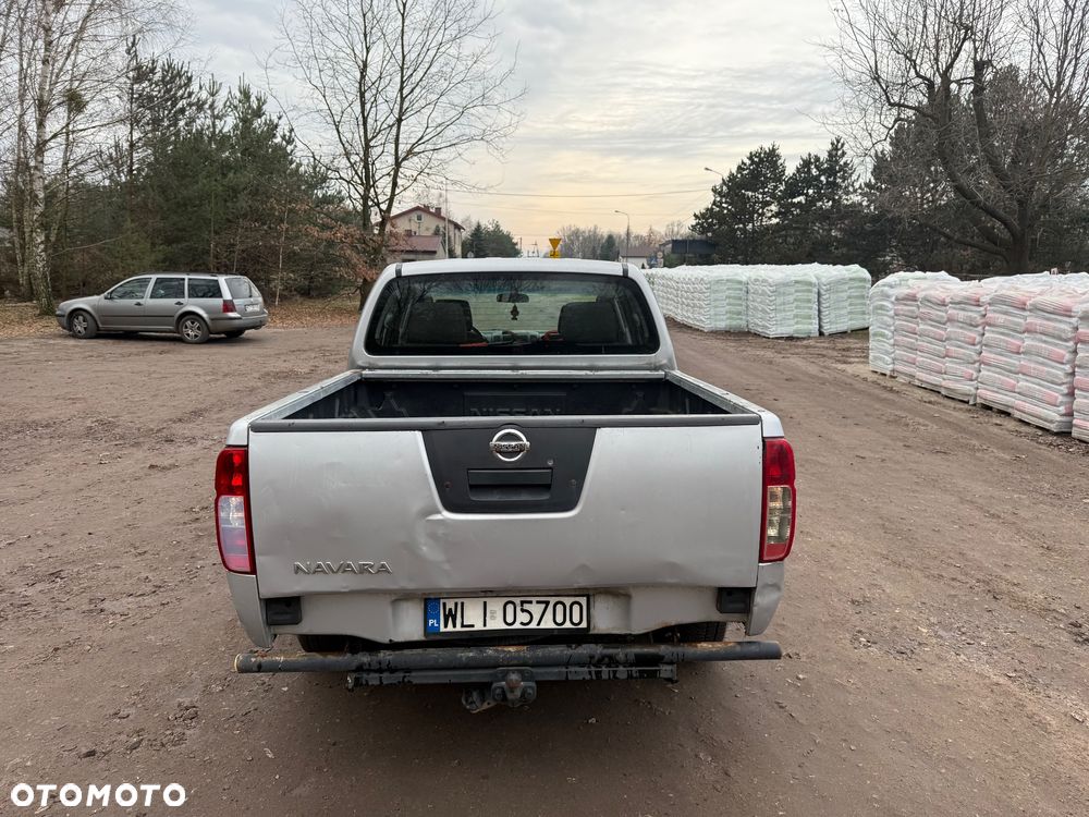 Nissan Navara 2.5 D SE - 4