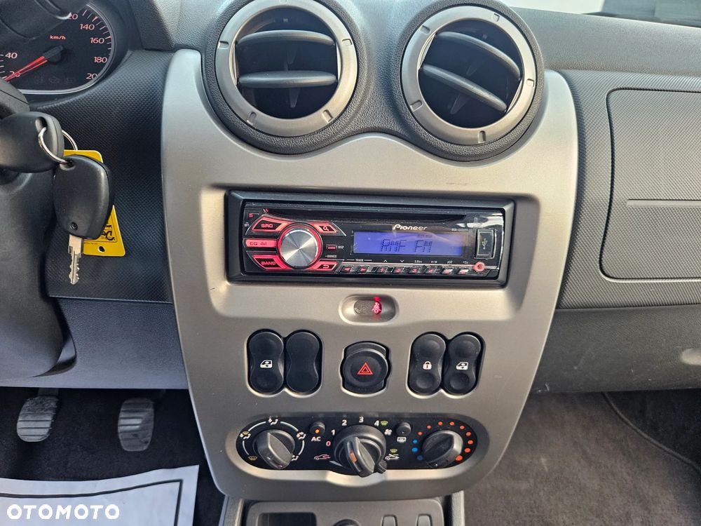 Dacia Duster 1.6 16V 4x2 Destination - 13