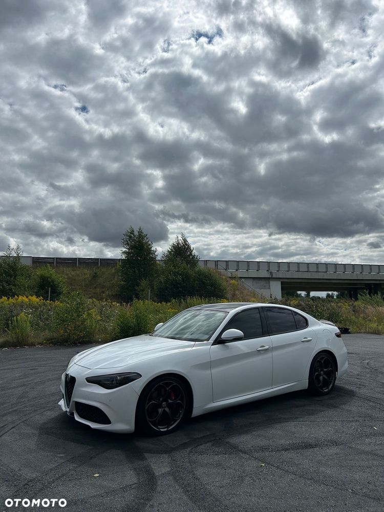 Alfa Romeo Giulia 2018 photo 3