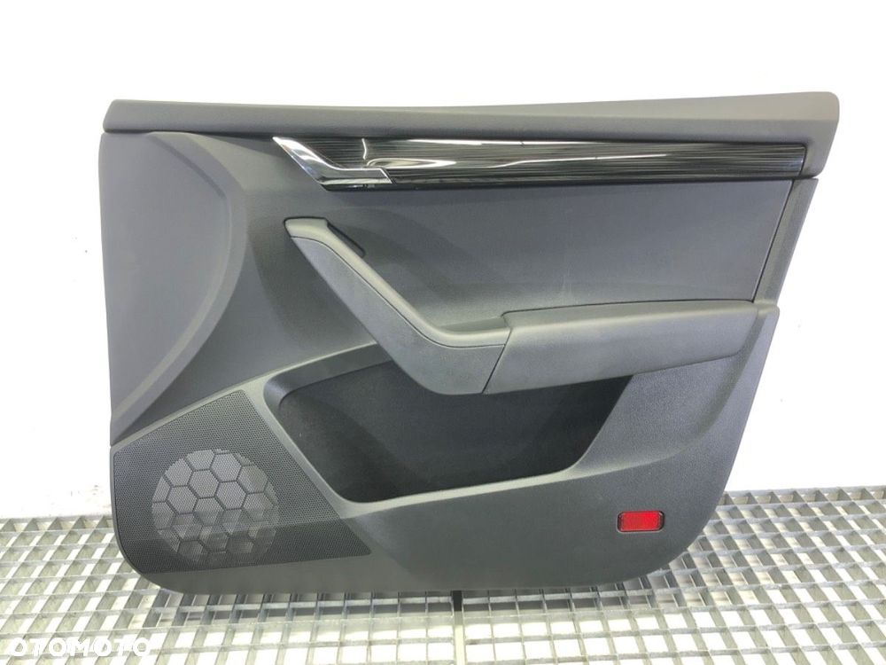 BOCZEK DRZWI PRAWY PRZÓD  SKODA OCTAVIA III (5E3, NL3, NR3) 2012 - 2022 1.4 TSI 110 kW [150 KM] - 1