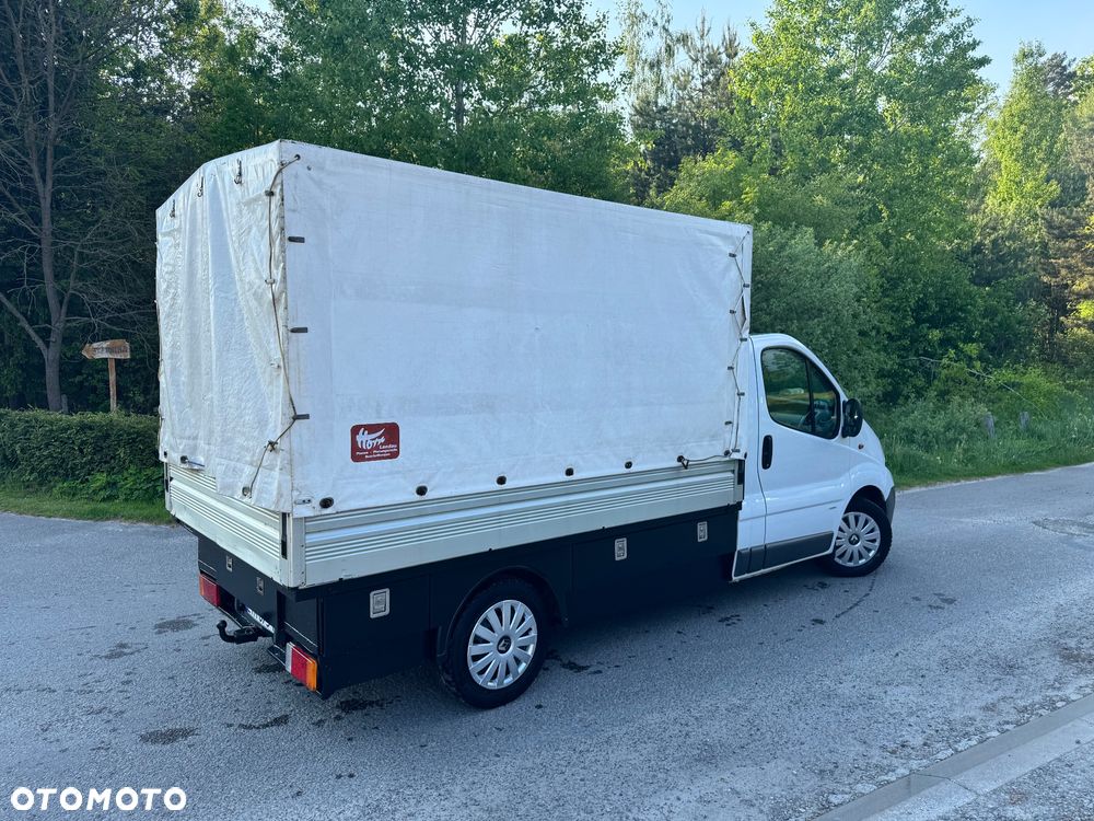 Opel Vivaro - 16