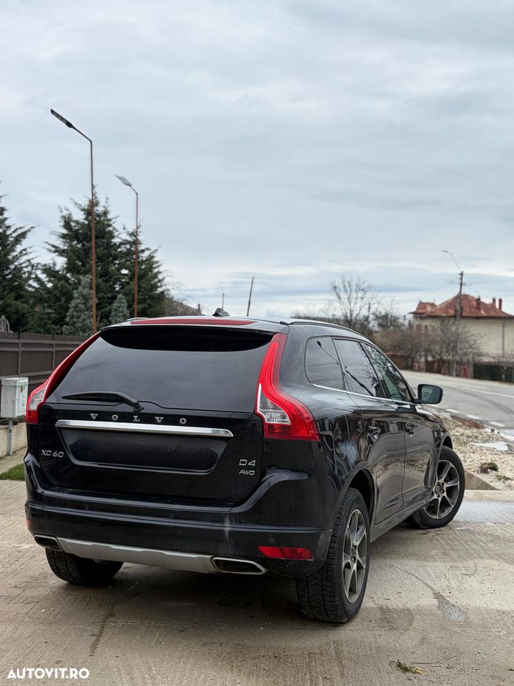 Volvo XC 60 D4AWD Kinetic - 4
