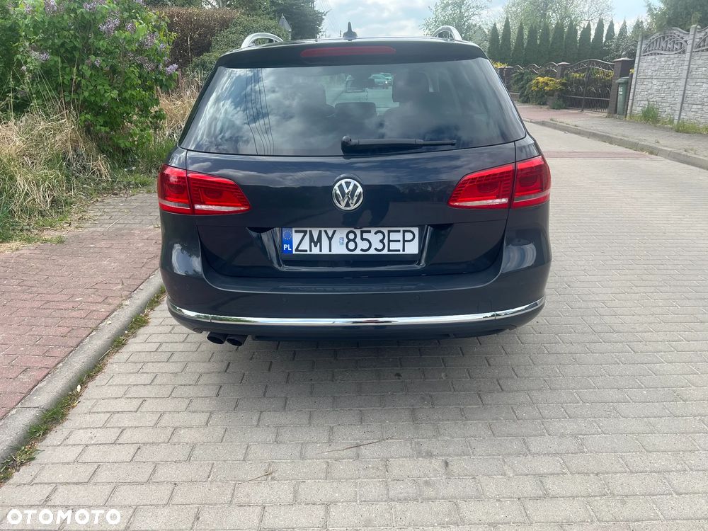 Volkswagen Passat 2.0 TDI BlueMotion Technology Exclusive - 8