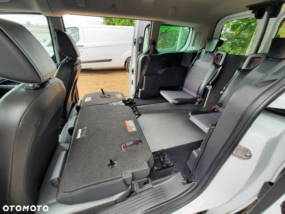 Ford Transit Connect - 33
