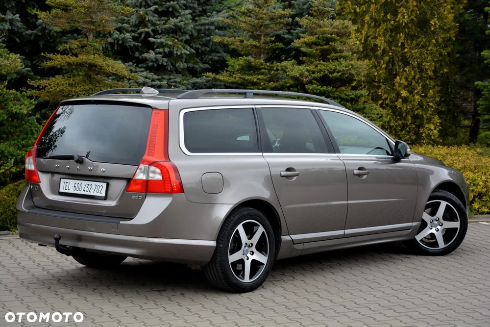 Volvo V70 2.0D Momentum - 5