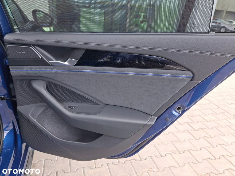 Volkswagen Passat - 26