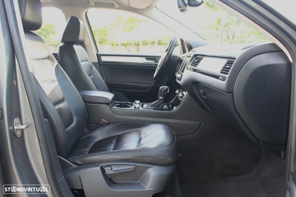 VW Touareg 3.0 TDI V6 - 51