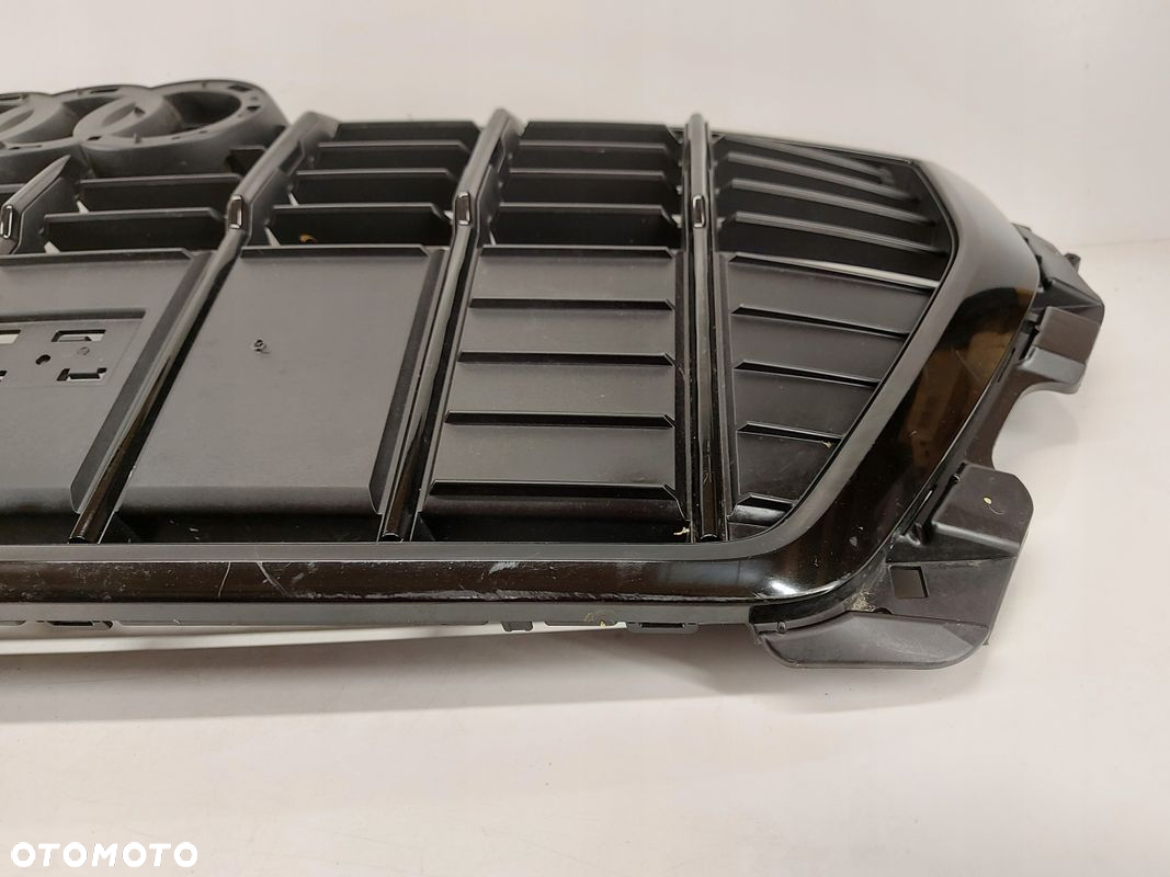 Audi Q3 2 II 83A grill Atrapa - 8