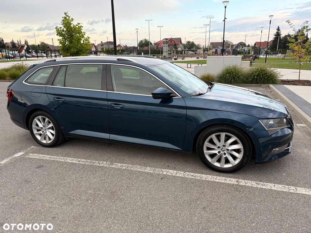 Skoda Superb 2.0 TDI 4x4 Style DSG - 2