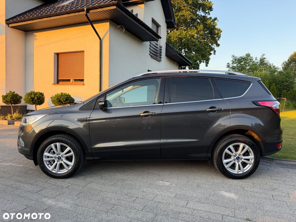 Ford Kuga 2.0 TDCi 2x4 Titanium - 3