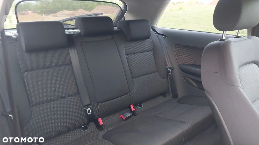 Audi A3 ver-1-6-fsi-attraction - 36