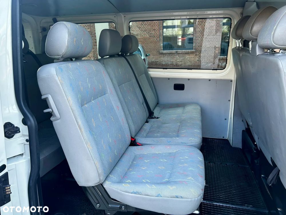 Volkswagen Transporter - 12