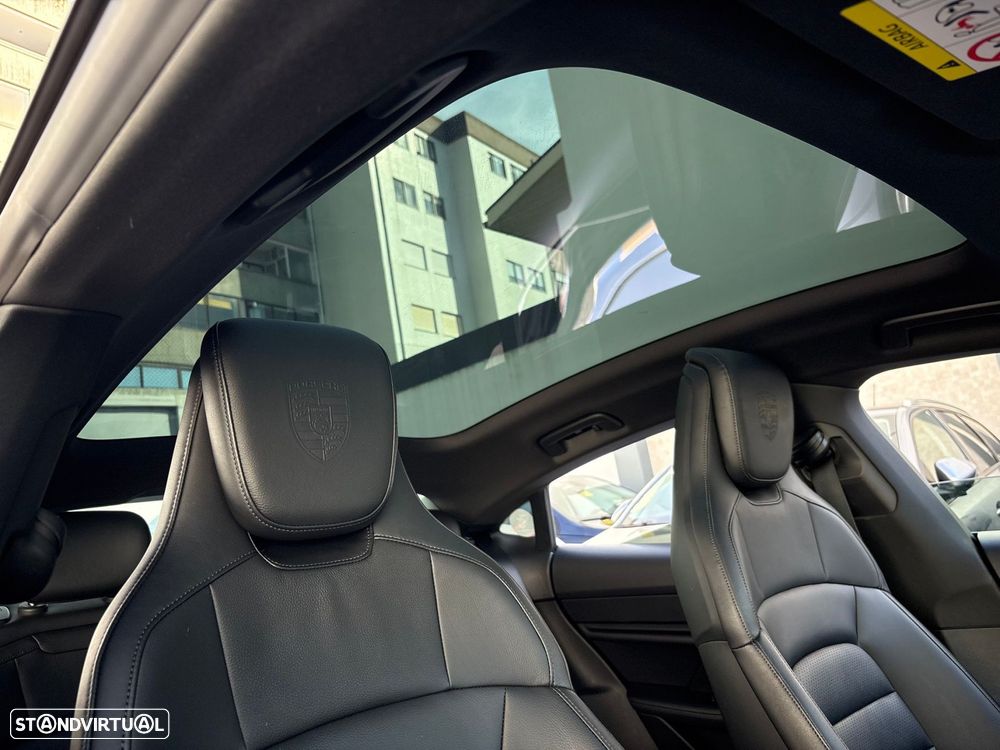Porsche Taycan Bateria Performance Plus - 12