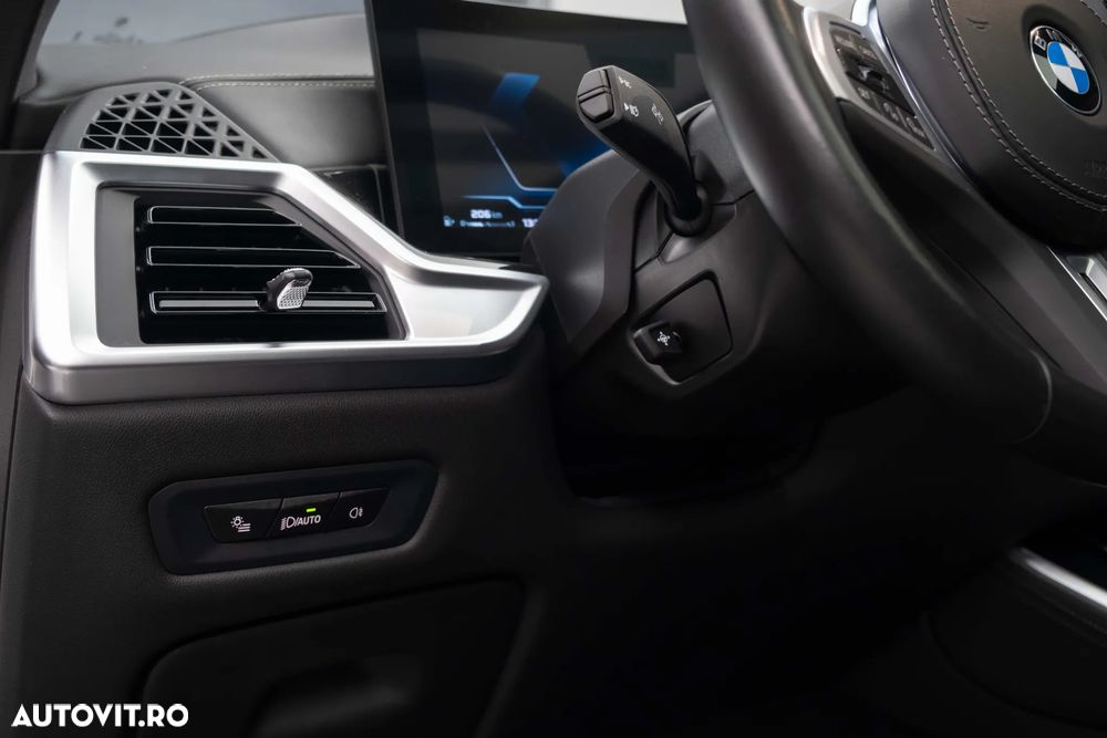 BMW X5 M M60i xDrive - 25