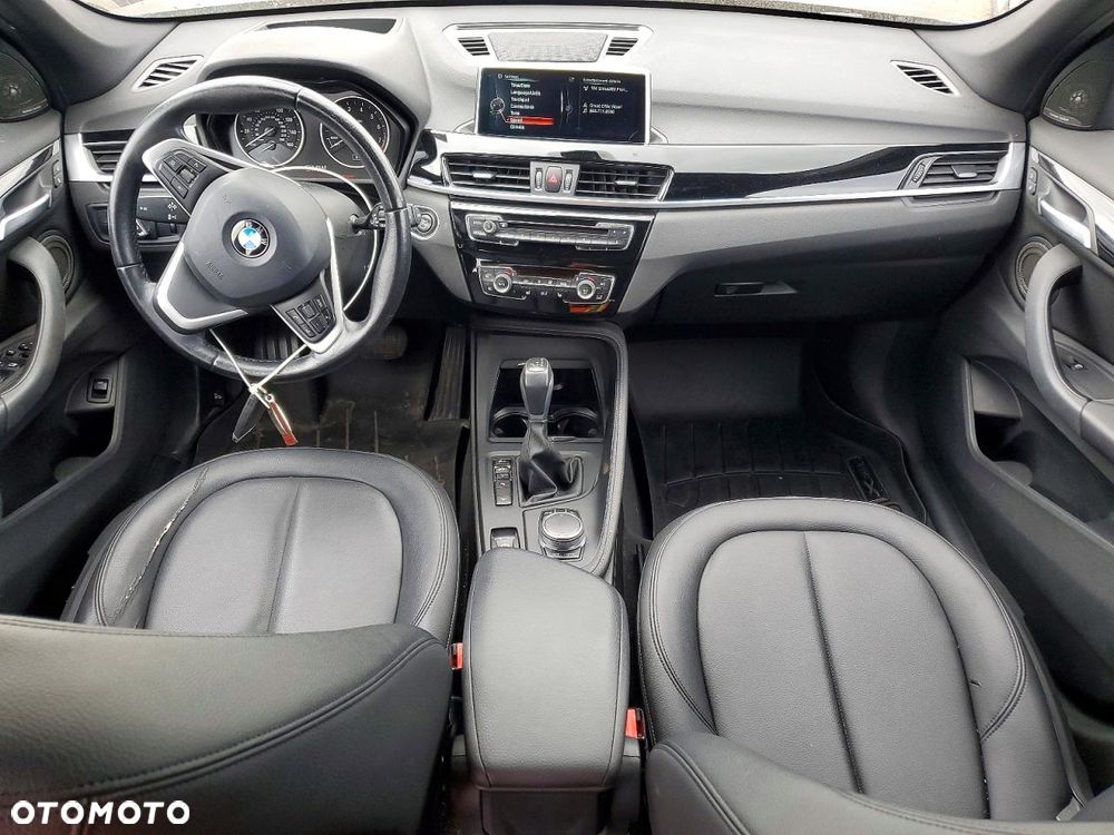 BMW X1 xDrive25i Sport Line - 7