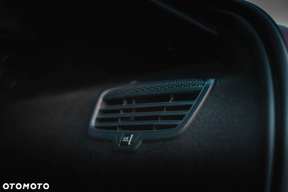 Peugeot 208 GTI 200 THP - 27