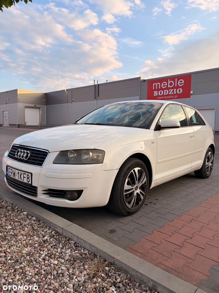 Audi A3 3-drzwiowe 2.0 FSI Ambition - 1