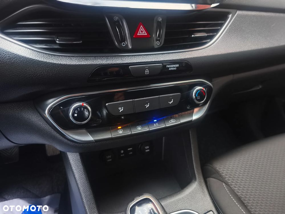 Hyundai i30 1.0 T-GDI GO - 16