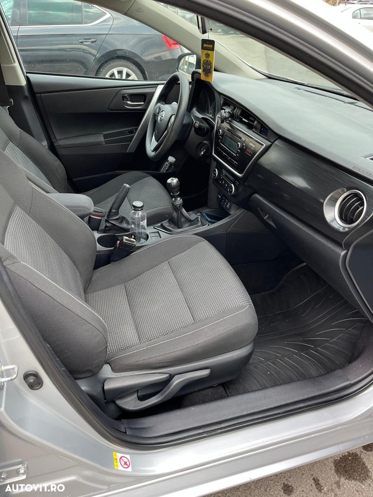 Toyota Auris 1.3 Dual VVT-i Luna - 11