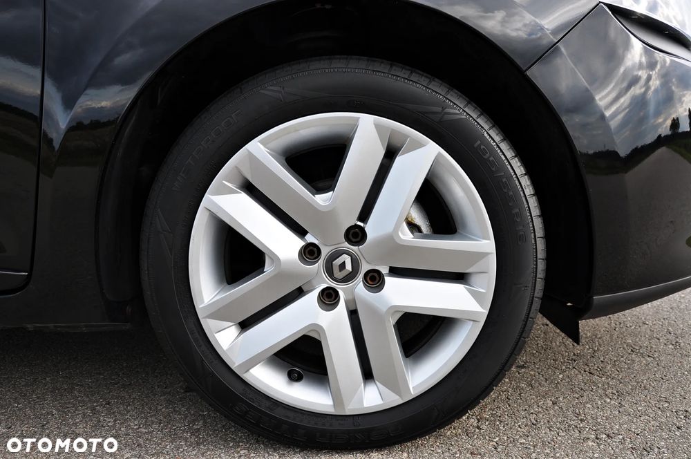 Renault Clio - 33